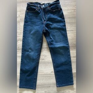 Levi’s Dark Wash Wedgie Straight Jeans Sz 28 Denim
